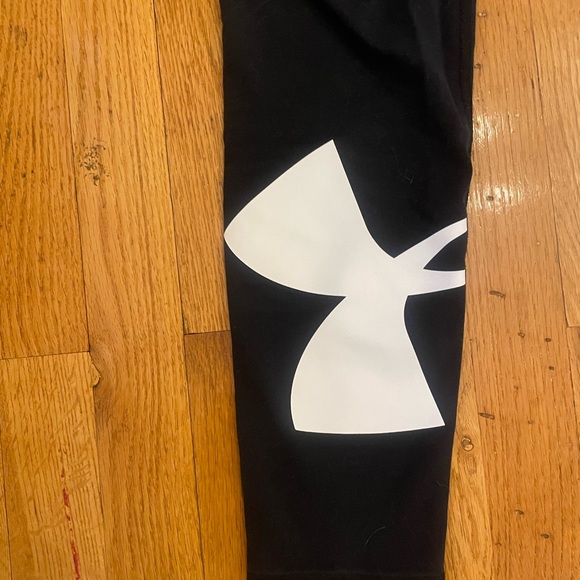 Under armour leggings size small. Black - Picture 3 of 4